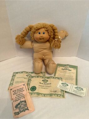 Cabbage patch kids doll vintage with Blonde 
Hair Doll with Birth Certificate